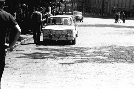 Ryszard Nowicki i Marian Bień – Renault 8 Gordini.